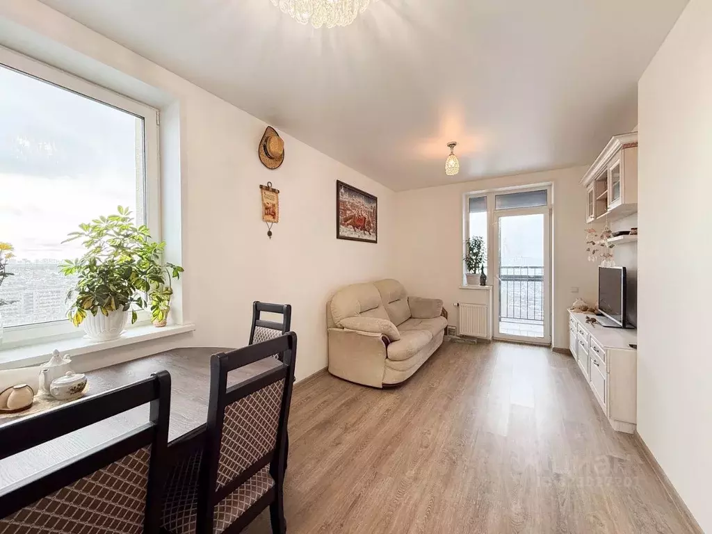 2-к кв. Свердловская область, Екатеринбург ул. Крауля, 89А (72.3 м) - Фото 2