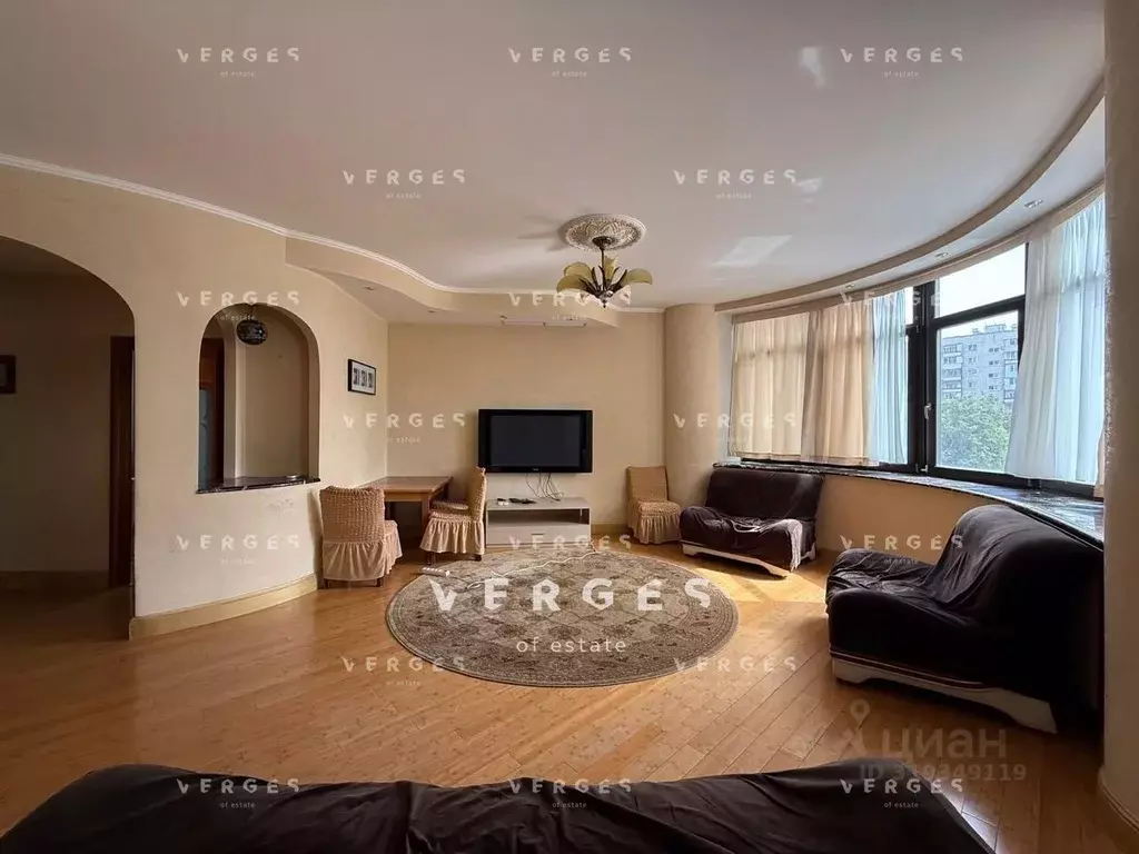 3-к кв. Москва Нежинская ул., 8К1 (130.0 м) - Фото 0