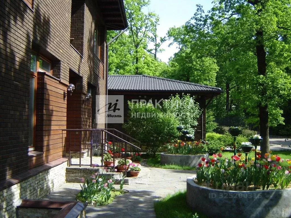 Дом в Москва ул. Лукоморье (631 м) - Фото 1