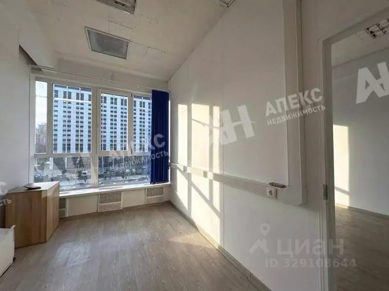 Помещение свободного назначения в Москва просп. Вернадского, 39 (26 м) - Фото 1