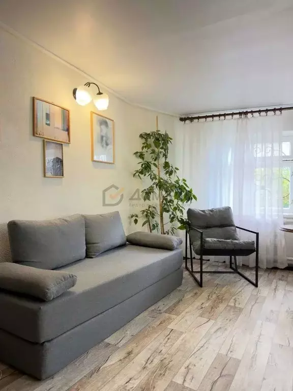 3-к кв. Крым, Симферополь ул. Сергеева-Ценского, 40 (85.6 м) - Фото 1