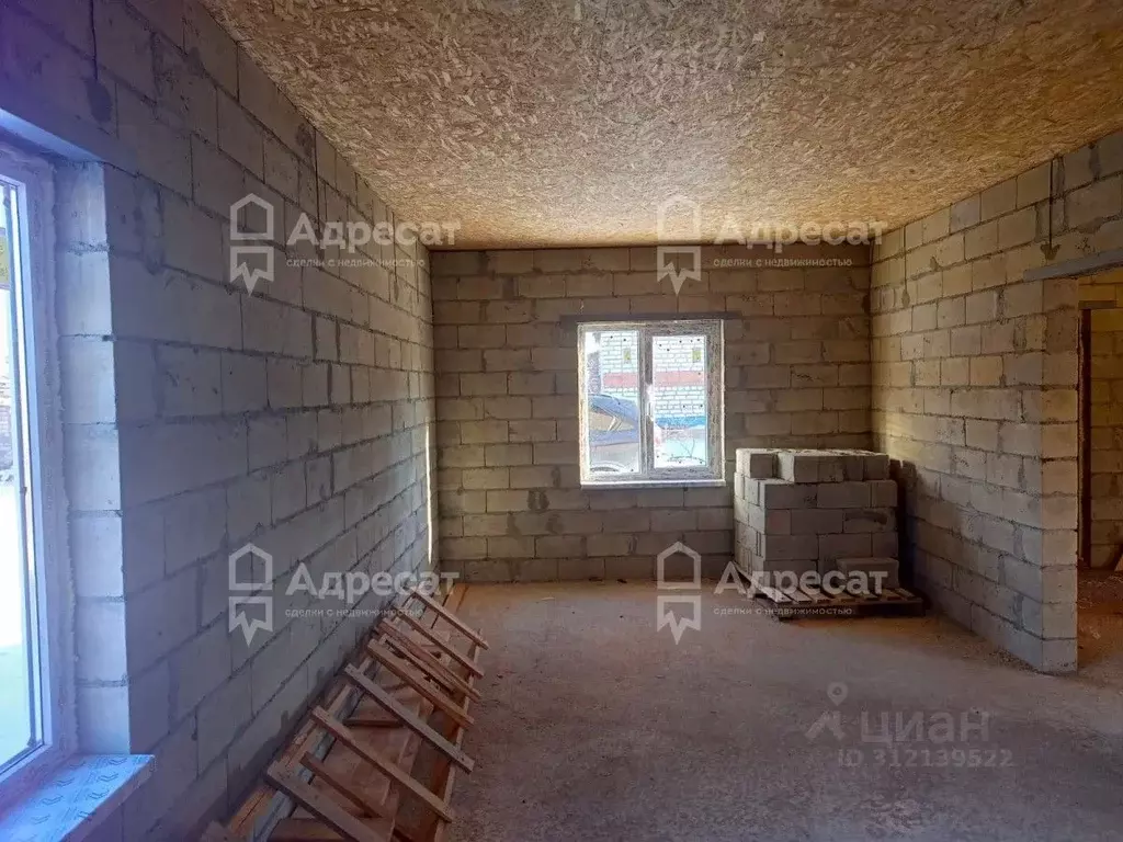 Дом в Волгоградская область, Светлоярский район, Большечапурниковское ... - Фото 1