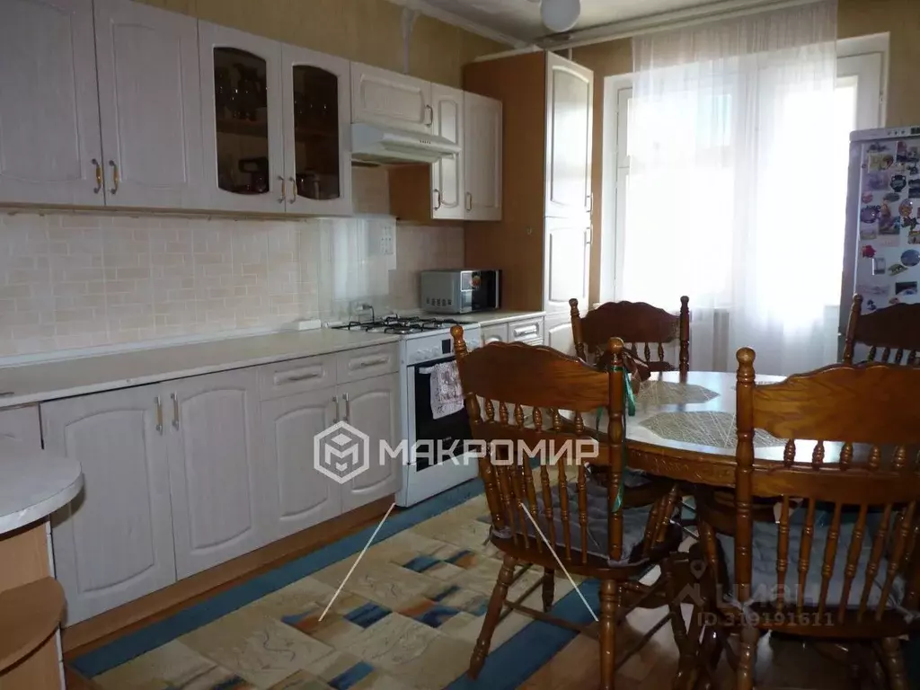 3-к кв. Орловская область, Орел Планерная ул., 52 (71.1 м) - Фото 0
