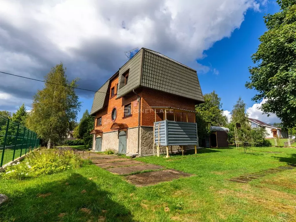Дом в Ленинградская область, Выборгский район, Полянское с/пос, пос. ... - Фото 1