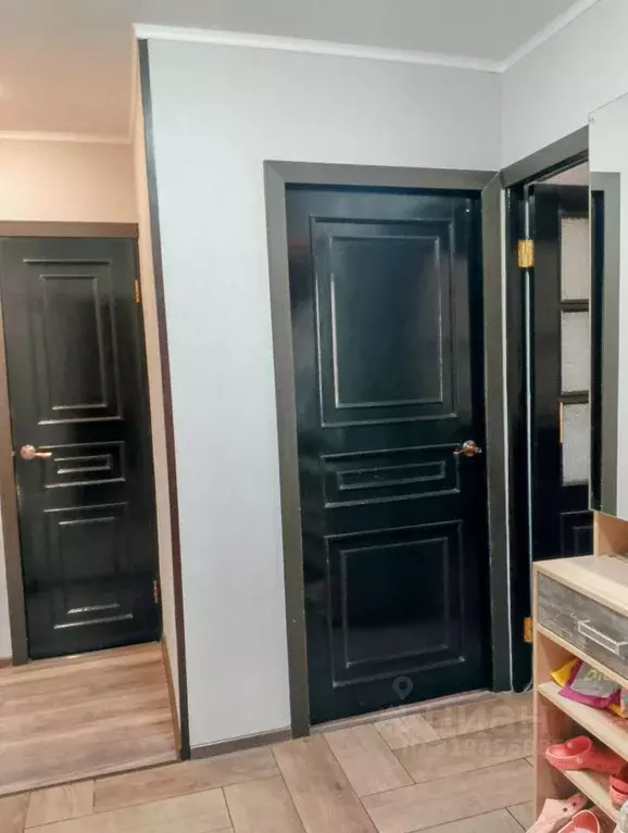 3-к кв. Оренбургская область, Оренбург 16-я линия, 12 (60.0 м) - Фото 1