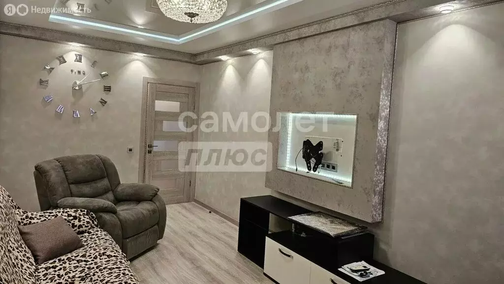 3-комнатная квартира: Трубчевск, улица Володарского, 17Е (57.7 м) - Фото 1