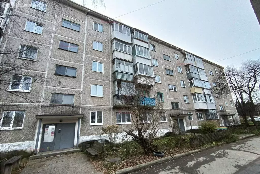 2-комнатная квартира: Первоуральск, улица 50 лет СССР, 18 (46 м) - Фото 2