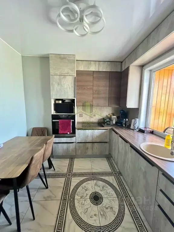 2-к кв. Бурятия, Улан-Удэ ул. Павлова, 64А (60.8 м) - Фото 1