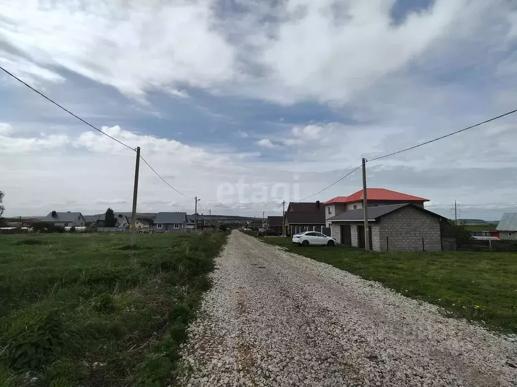 Участок в Башкортостан, Стерлитамакский район, д. Казадаевка  (27.0 ... - Фото 0