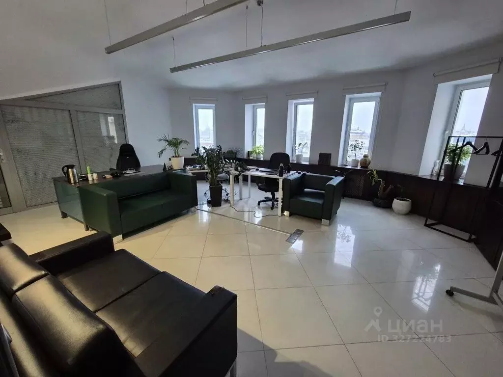 Офис в Москва Средний Овчинниковский пер., 12 (325 м) - Фото 1