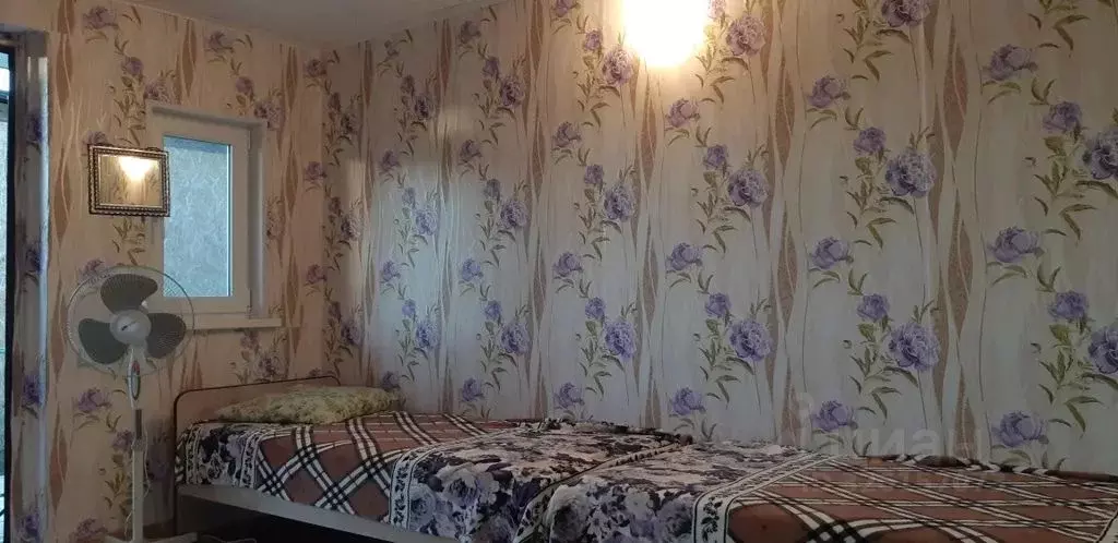 Комната Оренбургская область, Соль-Илецк Гатчинская ул., 23 - Фото 2