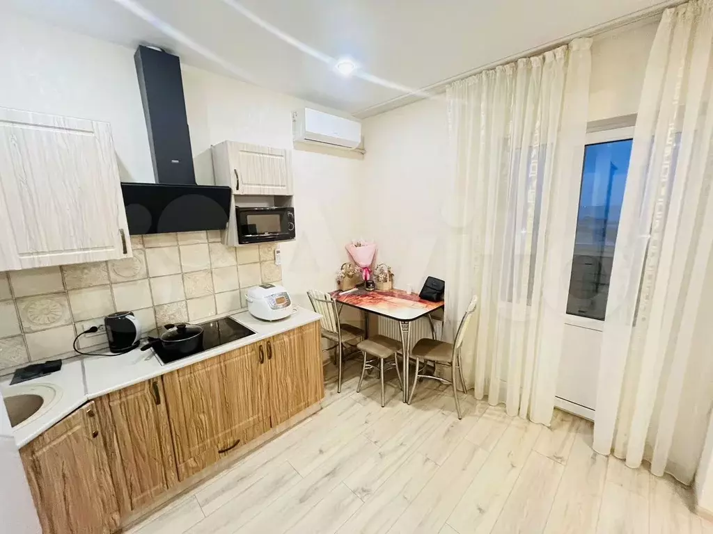 1-к. квартира, 40 м, 4/25 эт. - Фото 1