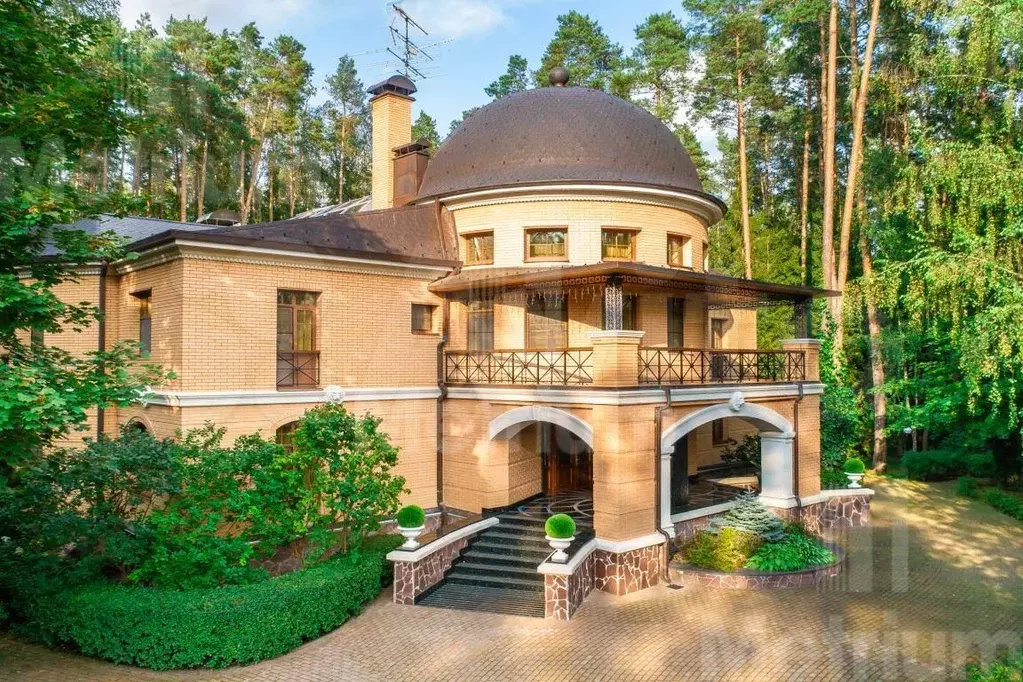 Коттедж 850 м на участке 50 сот. - Фото 0