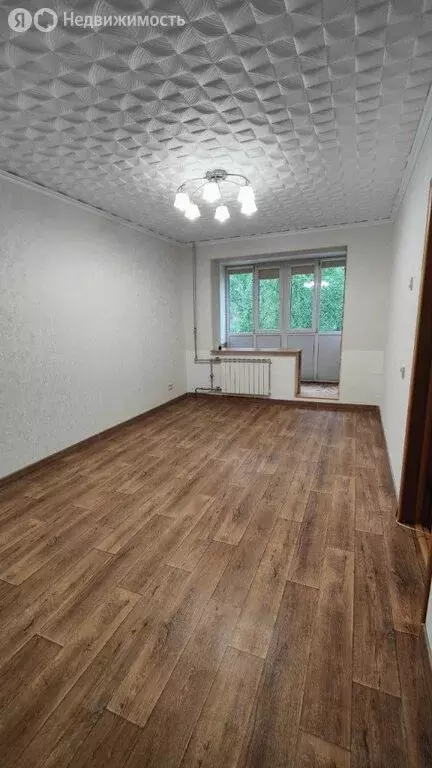 2-комнатная квартира: Нижний Новгород, улица Политбойцов, 10 (42.9 м) - Фото 0