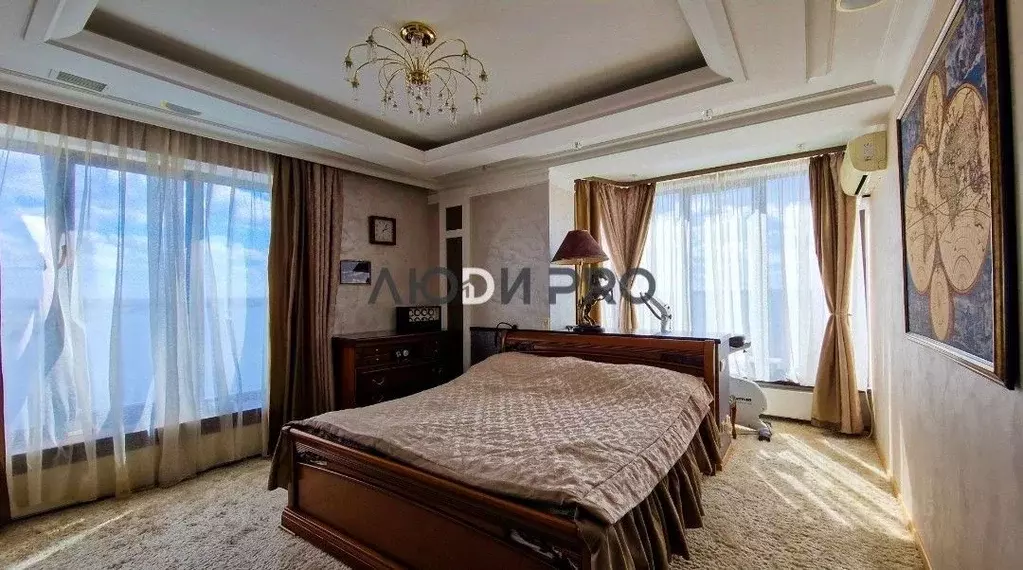 3-к кв. Саратовская область, Саратов Валовая ул., 2/10 (240.0 м) - Фото 1