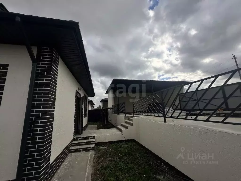 Дом в Крым, Симферопольский район, с. Урожайное ул. 40 лет Победы (96 ... - Фото 2