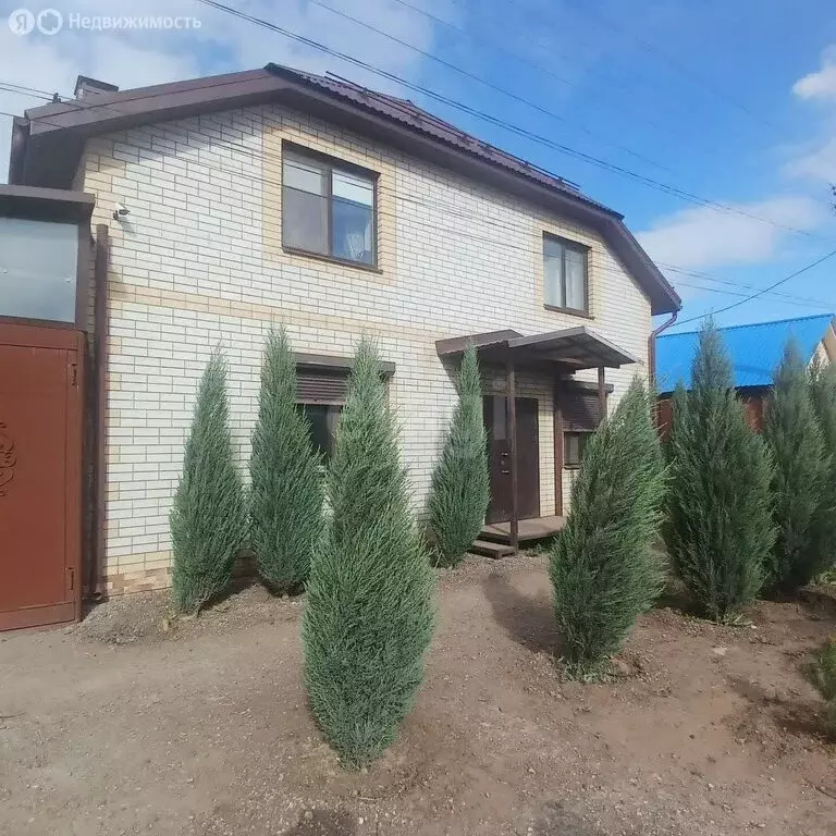 Дом в Энгельс, улица Нестерова, 137А (164 м) - Фото 1