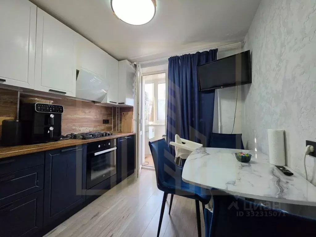 3-к кв. Севастополь ул. Адмирала Фадеева, 27Ж (64.8 м) - Фото 1