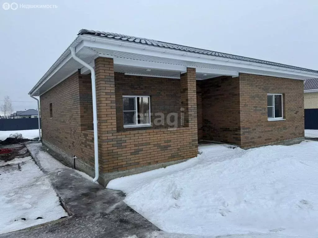 Дом в село Подстепки, улица имени Дмитрия Долотовских (140 м) - Фото 0
