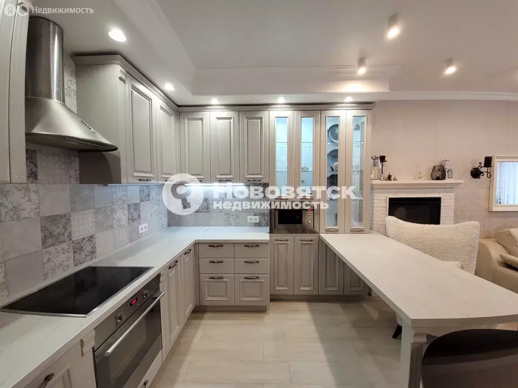 4-комнатная квартира: Киров, Старославянская улица, 2 (105 м) - Фото 0