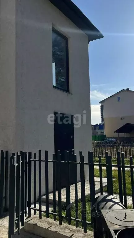 Таунхаус в Иркутская область, Ангарск 30-й мкр, 19 (191 м) - Фото 1