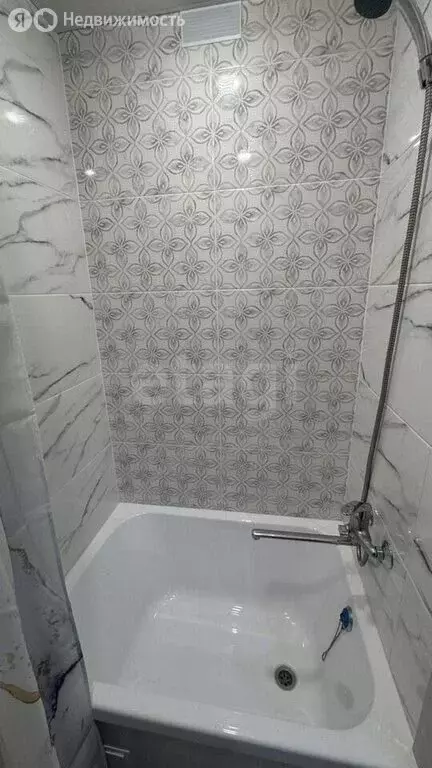 Квартира-студия: Томск, улица Белинского, 62 (12 м) - Фото 2