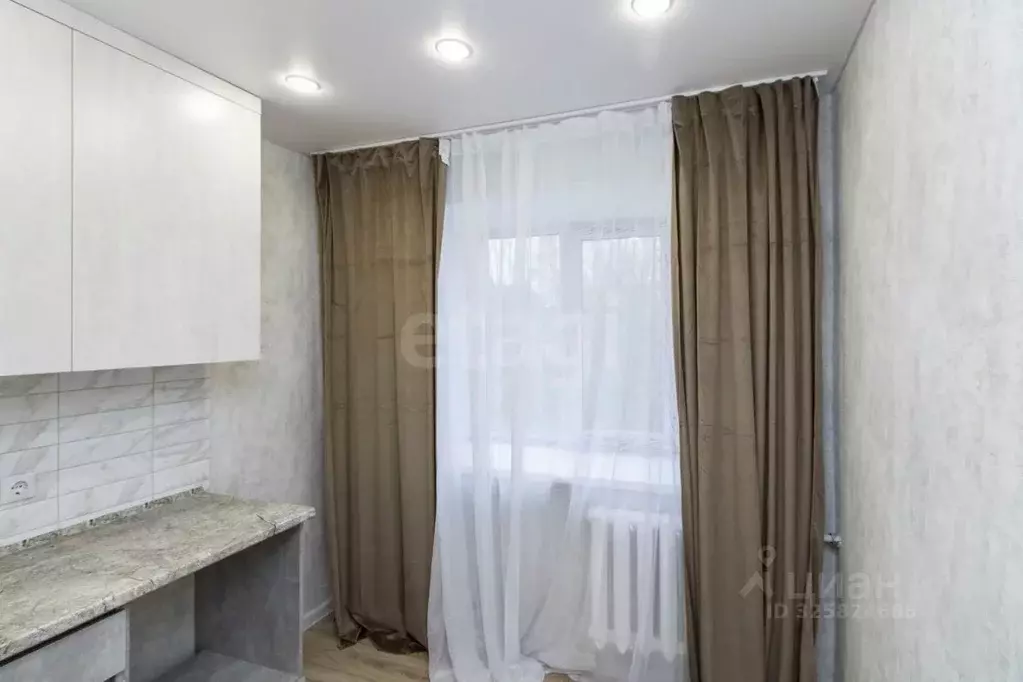 1-к кв. Тюменская область, Тюмень проезд Геологоразведчиков, 21 (30.5 ... - Фото 1