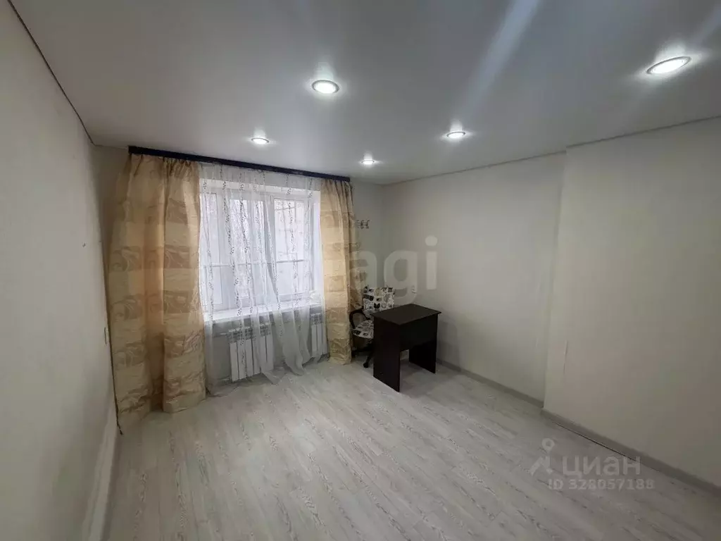 Комната Белгородская область, Белгород ул. Горького, 76 (12.9 м) - Фото 1