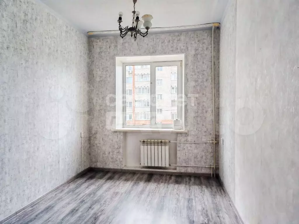 Комната 13,7 м в 3-к., 2/2 эт. - Фото 0