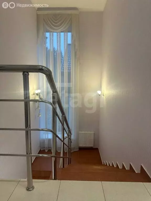 Дом в Малые Вязёмы, Петровское шоссе, 1 (200 м) - Фото 1