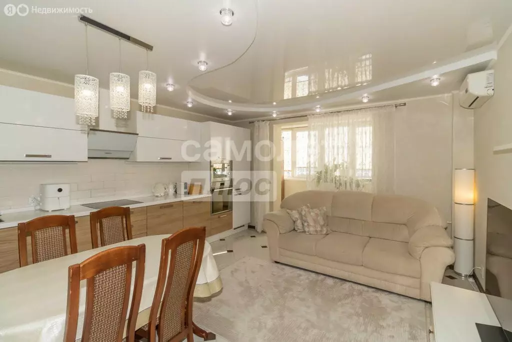 3-комнатная квартира: Челябинск, улица Молодогвардейцев, 41В (85 м) - Фото 1
