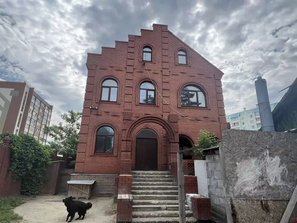 Коттедж в Челябинская область, Челябинск Киевская ул., 3 (400 м) - Фото 1