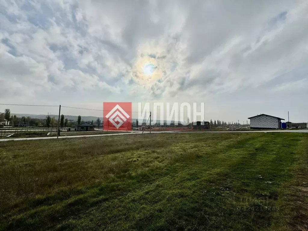 Участок в Севастополь с. Полюшко, ул. Алексея Куликова (8.0 сот.) - Фото 2