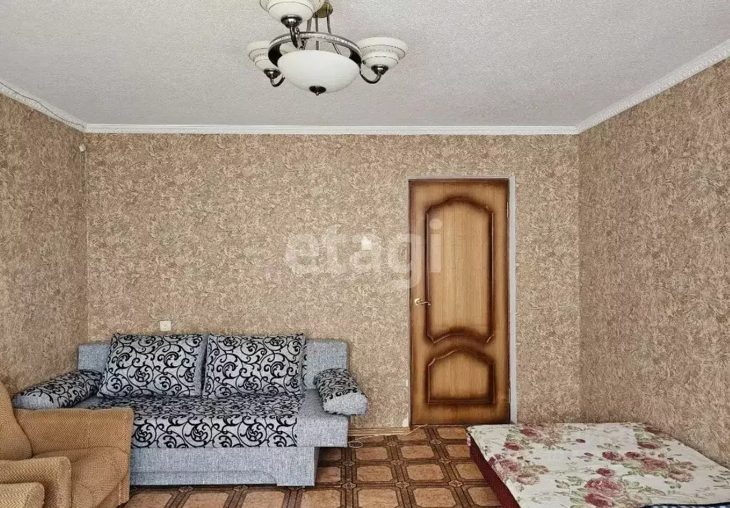 1-к кв. Курская область, Курчатов Садовая ул., 7А (35.0 м) - Фото 0