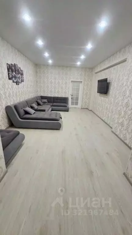 2-к кв. Ставропольский край, Кисловодск просп. Победы, 43А (70.0 м) - Фото 1