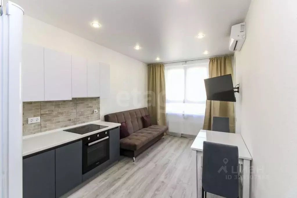 1-к кв. Тюменская область, Тюмень ул. Сергея Свиридова, 5 (36.0 м) - Фото 1