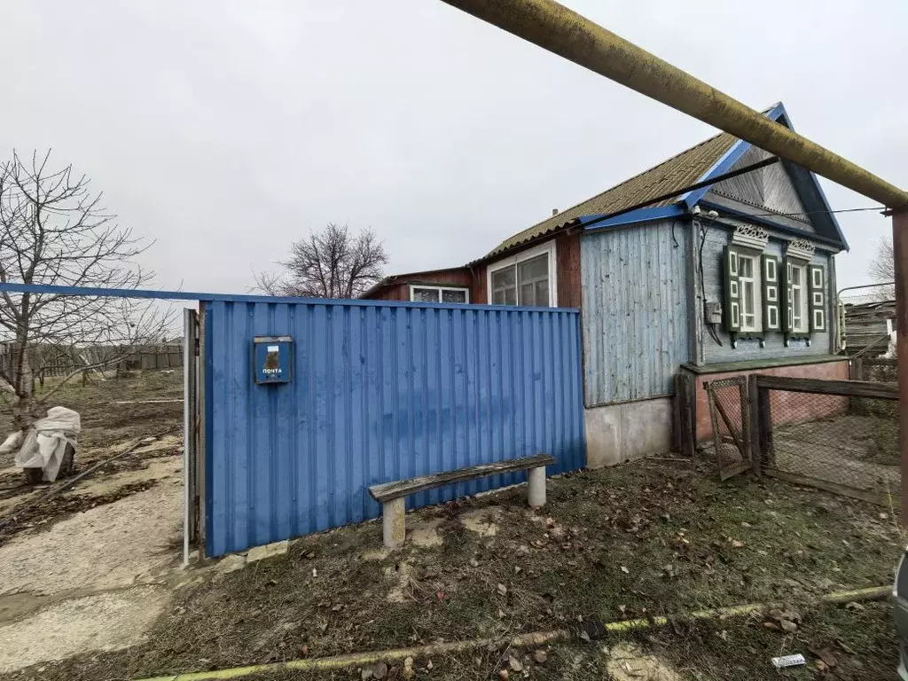 Дом в Волгоградская область, Светлоярский район, с. Райгород Советская ... - Фото 1