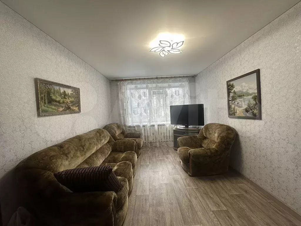 3-к. квартира, 60 м, 1/5 эт. - Фото 1
