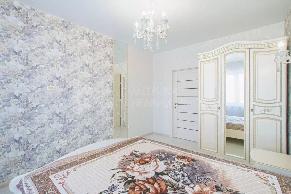 2-к кв. Тюменская область, Тюмень ул. Мельникайте, 36к2 (58.6 м) - Фото 0