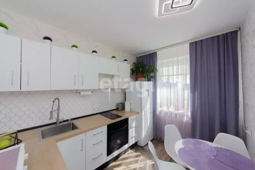 2-к кв. Тюменская область, Тюмень ул. 30 лет Победы, 112 (51.0 м) - Фото 1