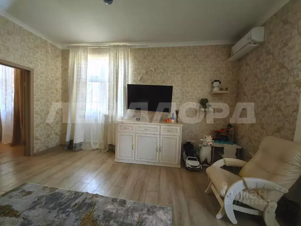 2-к кв. Ростовская область, Новочеркасск ул. Бакунина, 34а (78.9 м) - Фото 1