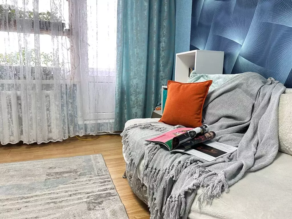 3-комнатная квартира: Иркутск, улица Мичурина, 7 (70 м) - Фото 1