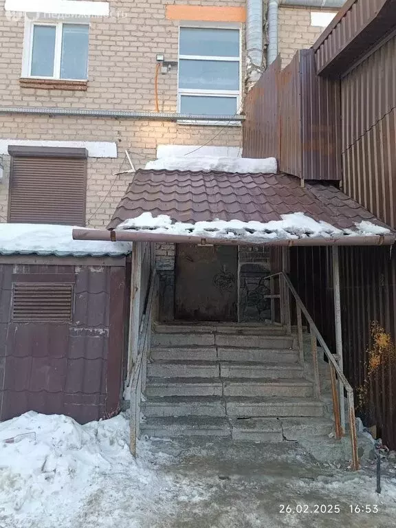 Квартира-студия: Первоуральск, проспект Ильича, 3/1 (18 м) - Фото 1