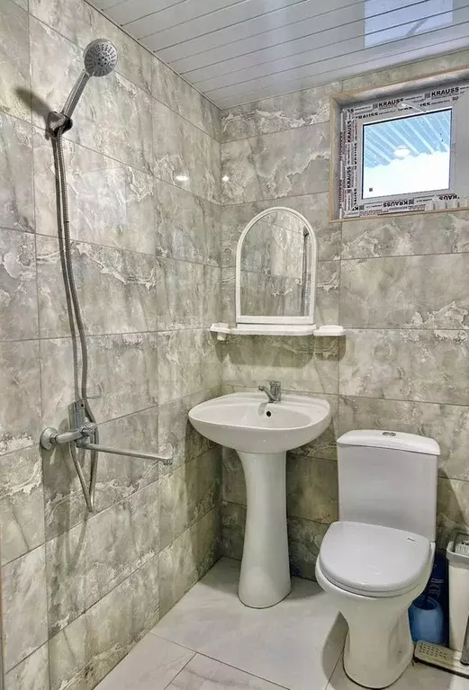 Комната 28 м в 1-к., 1/1 эт. - Фото 1