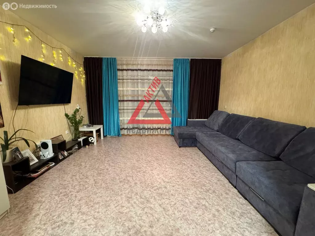 2-комнатная квартира: Каменск-Уральский, улица Суворова, 20 (56.4 м) - Фото 2