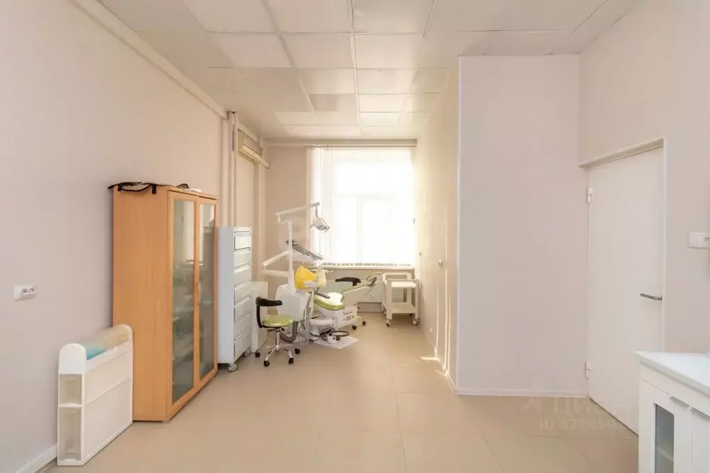 Помещение свободного назначения в Тюменская область, Тюмень ул. ... - Фото 1