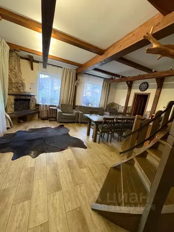 Дом в Алтай, Майминский район, с. Усть-Муны ул. Кошурникова, 1 (250 м) - Фото 1