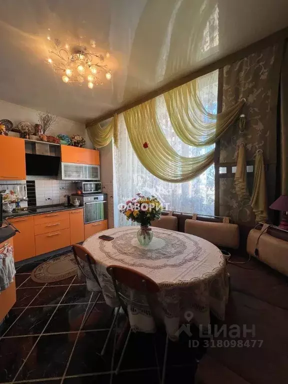 4-к кв. Оренбургская область, Оренбург Ноябрьская ул., 47/2 (119.7 м) - Фото 1