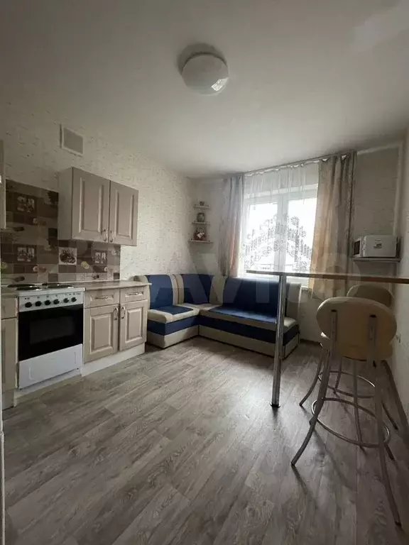 1-к. квартира, 60 м, 6/17 эт. - Фото 1