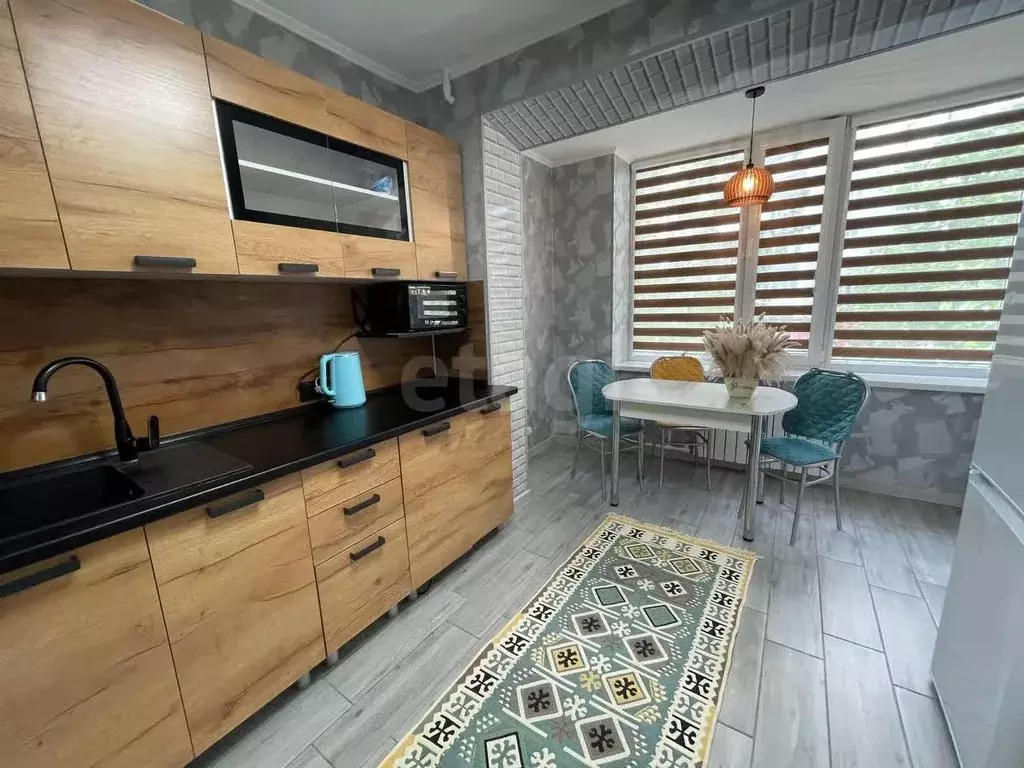 1-к кв. Камчатский край, Петропавловск-Камчатский ул. Ларина, 18/1 ... - Фото 1